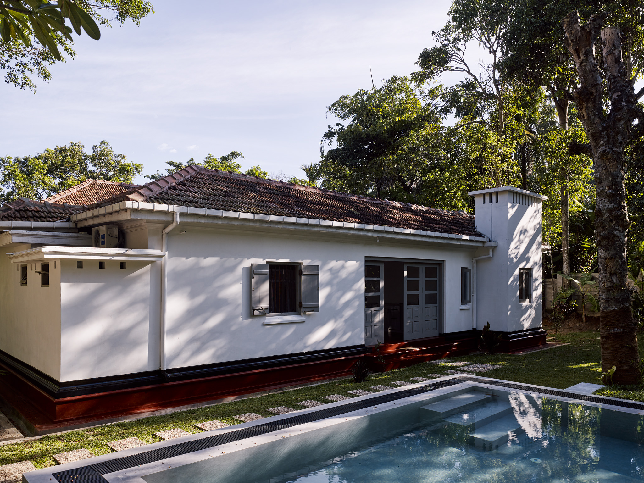 E15550 Alpa 049910 SCREEN